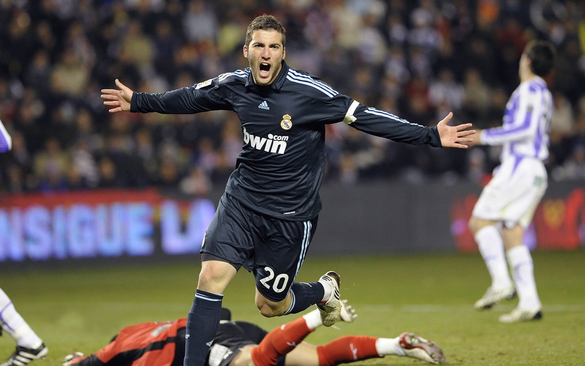 _冠军返场：传奇对决带来完美童话结局_，王者荣耀传奇对决